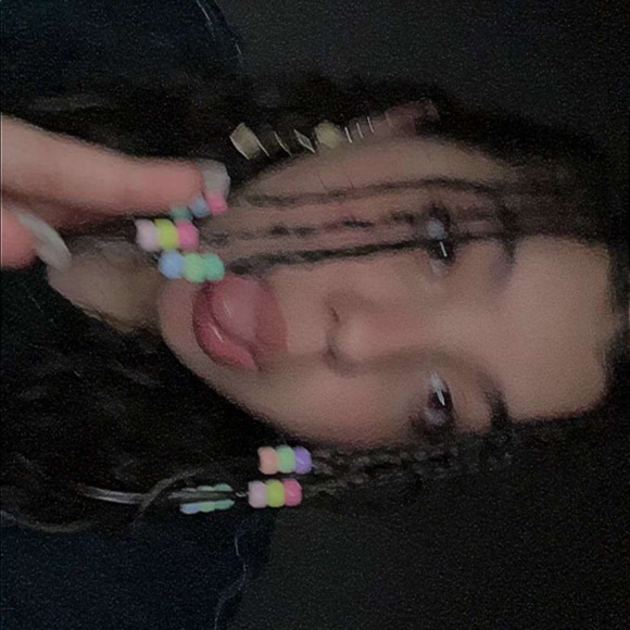 Meet your Posher, Salma<3 - Picture 3 of 12